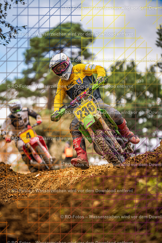 Sechshelden 2026 Sonntag  -1928 | Sportfotografie von RO-Fotos: Motorsport, Motocross, Enduro, Laufveranstaltungen und Triathlon. Professionelle Fotos von Sportlern und Events. - Realisiert mit Pictrs.com