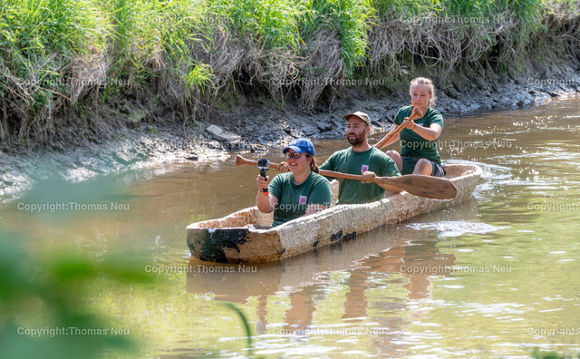 DSC_3839 | Lorsch, Lauresham: Tag der Experimentellen Archäologie u.a. Jungfernfahrt f. den Lorscher Einbaum in der Weschnitz (11 Uhr), Beschießen von Panzerreiter-Rüstung (12 Uhr) Programm läuft bis 16.30 Uhr
,, Bild: Thomas Neu