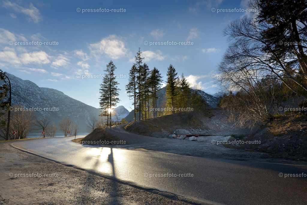 welltvi-2020-Jan11-Plansee-WTV_0635 | Info aus dem Bezirk Reutte/Ausserfern Tirol sowie eine umfangreiche Bilddatenbank über die gesamte Region: Lechtal, Talkessel Reutte, Tannheimertal, Zwischentoren. Lech, Plansee, Zugspitze, Grenztunnel, B179, Fernpassstraße, Verkehr, Lawinen, Tradition, - Realisiert mit Pictrs.com