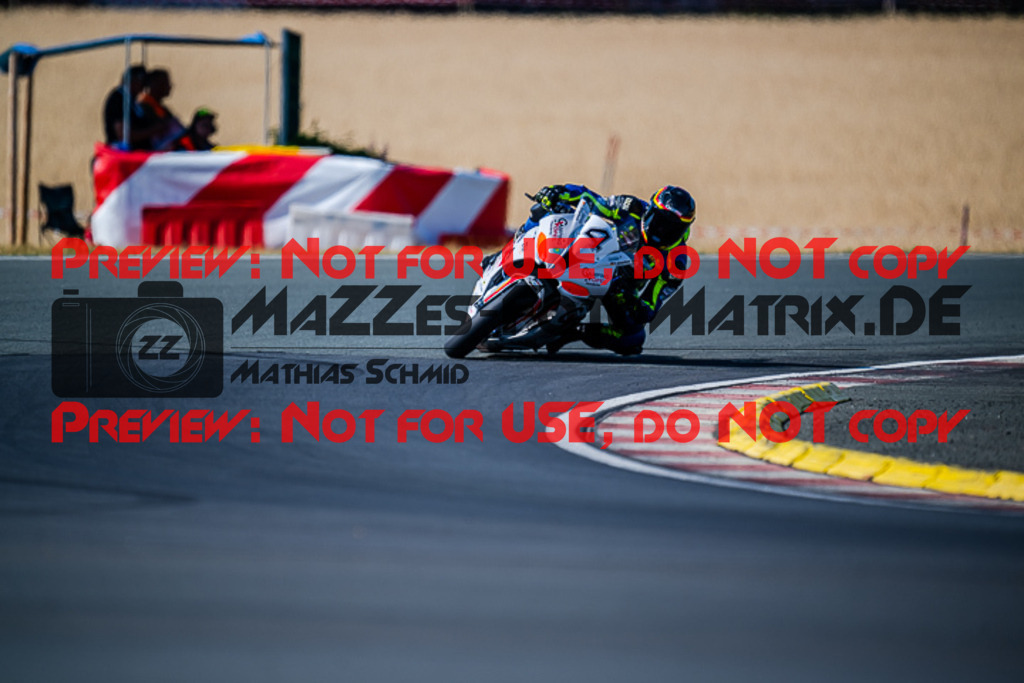 MaZZes_FotoMatrix_220722_2016 | PRO SUPERSTOCK