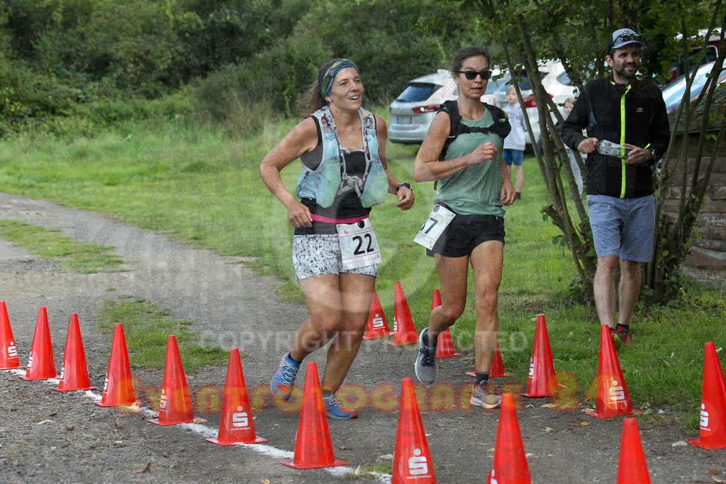 230826_1731_EX1_1744 | Sportfotografie im Rhein-Sieg Kreis, Köln, Bonn, NRW, Rheinland Pfalz, Hessen, etc. Unser Tätigkeitsfeld umfasst den Laufsport vom Volkslauf über den Marathon, Duathlon, Triathon bis zum Ultralauf wie Kölnpfad Ultra oder Schindertrail.