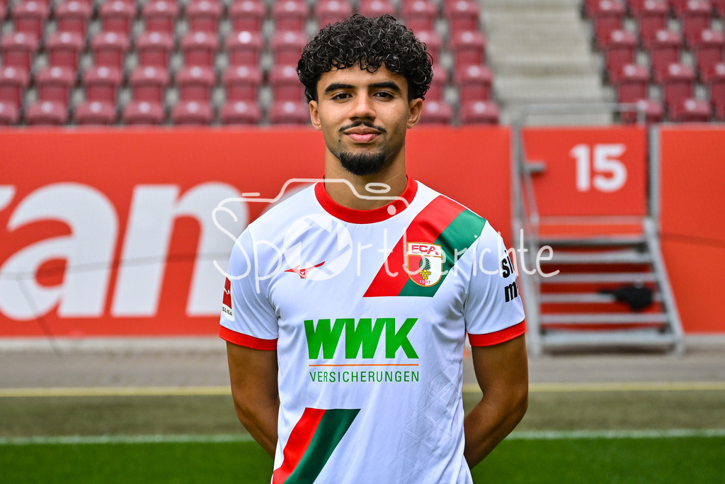 FC Augsburg 2025/26 | Aliman DARDARI / Einzelfoto / Freisteller / Media Day FC Augsburg: WWK-Arena am 06.08.2025