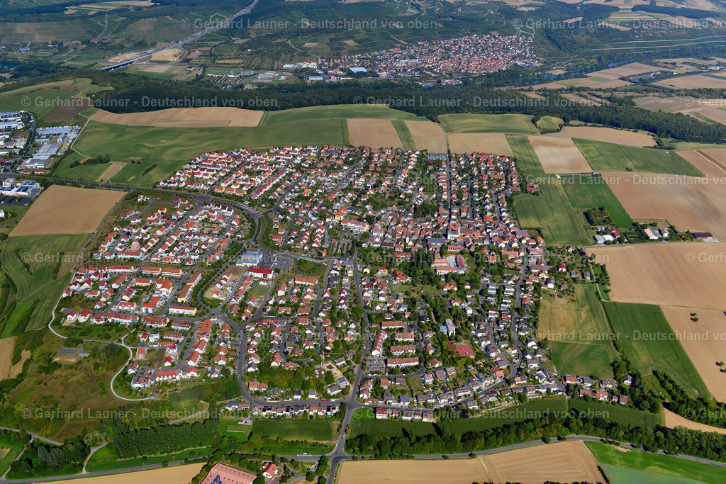 3650395 | ROTTENBAUER 31.08.2016 Wohngebiet - Mischbebauung der Mehr- und Einfamilienhaussiedlung  in Rottenbauer im Bundesland Bayern, Deutschland // Residential area - mixed development of a multi-family housing estate and single-family housing estate  in Rottenbauer in the state Bavaria, Germany Foto: Gerhard Launer