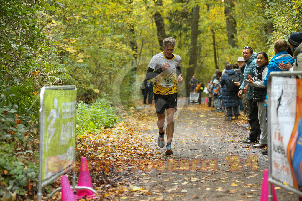 251026_1217_EX1_0022 | Sportfotografie im Rhein-Sieg Kreis, Köln, Bonn, NRW, Rheinland Pfalz, Hessen, etc. Unser Tätigkeitsfeld umfasst den Laufsport vom Volkslauf über den Marathon, Duathlon, Triathon bis zum Ultralauf wie Kölnpfad Ultra oder Schindertrail.