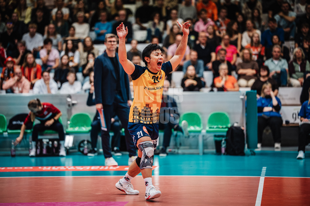 Volleyball | Herren | Saison 2025/2026 | Volleyball Ligacup | Finale | SVG Lüneburg vs. Berlin Recycling Volleys | 12.10.2024 | Sho Takahashi (#21, SVG Lüneburg) jubelt