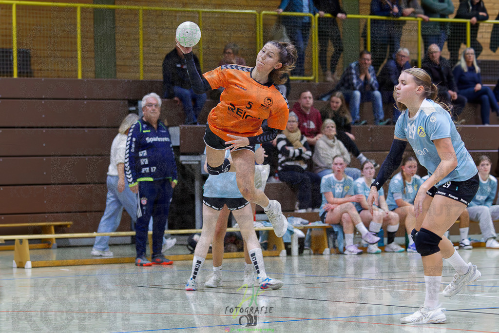 Bezirksliga weibl. A-Jugend; HSG Eibelshausen/Ewersbach - VfB Driedorf | Bezirksliga weibl. A-Jugend; HSG Eibelshausen/Ewersbach - VfB Driedorf am 30.10.2025 in Eibelshausen (Holderberghalle)Photo © 2025 - Jörg Heinrich - Realisiert mit Pictrs.com