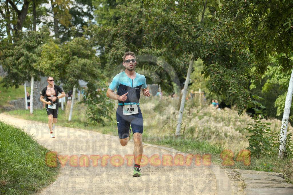 250824_1416_EX1_5577 | Sportfotografie im Rhein-Sieg Kreis, Köln, Bonn, NRW, Rheinland Pfalz, Hessen, etc. Unser Tätigkeitsfeld umfasst den Laufsport vom Volkslauf über den Marathon, Duathlon, Triathon bis zum Ultralauf wie Kölnpfad Ultra oder Schindertrail.