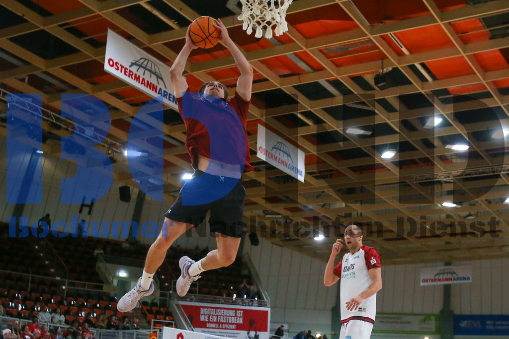 SES_LEVWOL20250525-3 | bond - Realisiert mit Pictrs.com