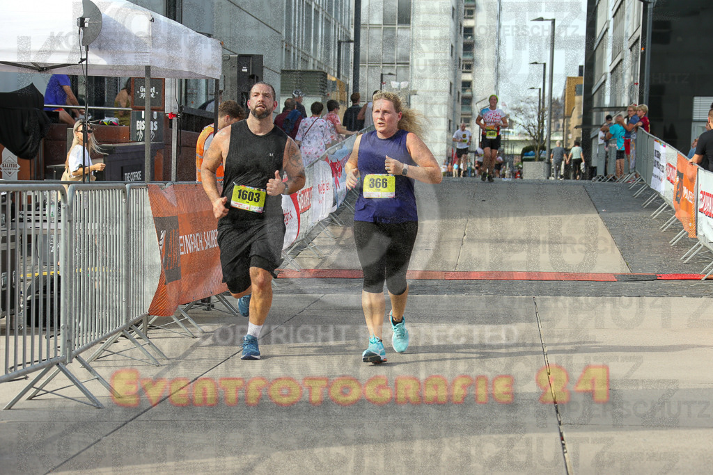 250920_1541_EX1_0430 | Sportfotografie im Rhein-Sieg Kreis, Köln, Bonn, NRW, Rheinland Pfalz, Hessen, etc. Unser Tätigkeitsfeld umfasst den Laufsport vom Volkslauf über den Marathon, Duathlon, Triathon bis zum Ultralauf wie Kölnpfad Ultra oder Schindertrail.