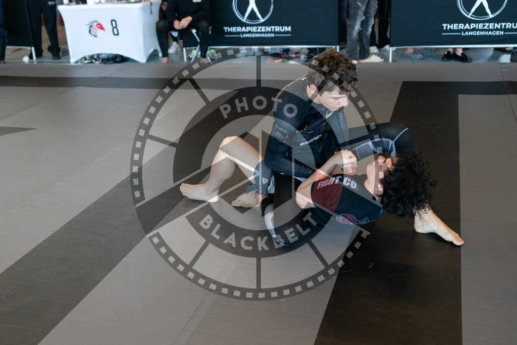 20250329PBB2387 | Fighters compete during the International Luta Livre (ILLCS) Germany IX Spring 2025 Competition spring on March 29, 2025 in Hannover, Germany.© Chiara Dazi