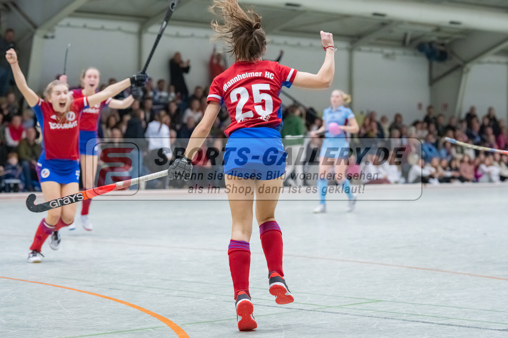 HK_20230226_105223 | Deutsche Meisterschaft WU16 Spiel um Platz 3 UHC Hamburg - Mannheimer HC am 26.2.2023 DSC 99, Düsseldorf ,