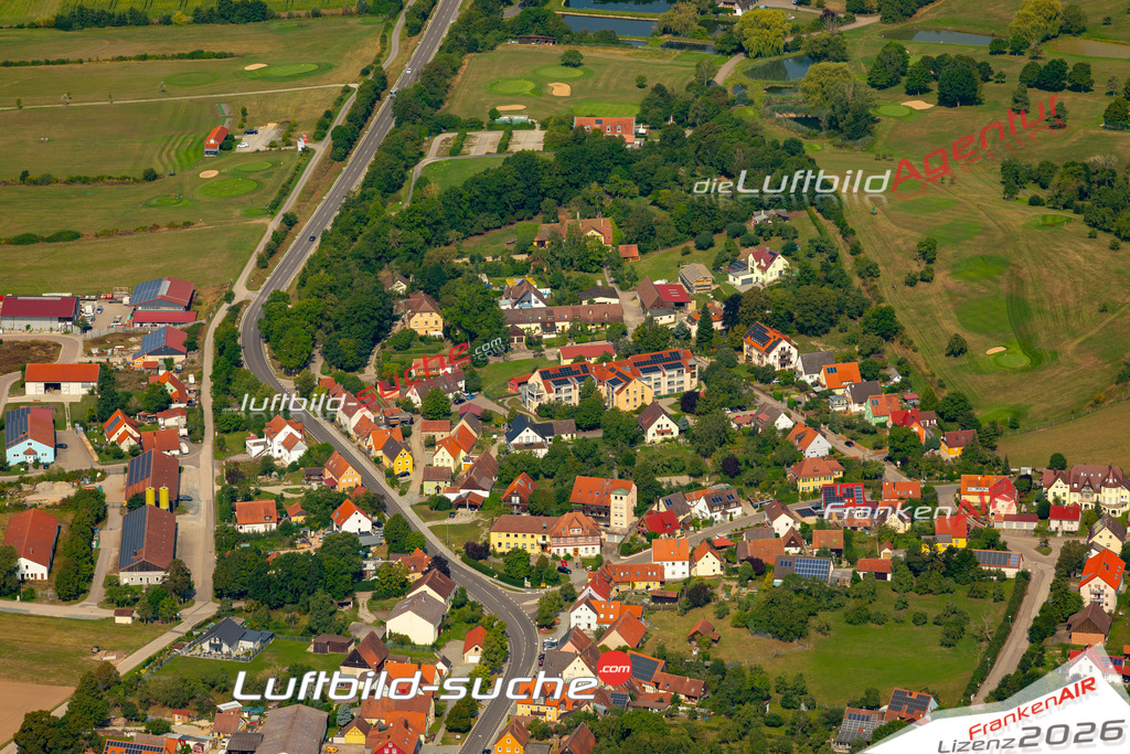 Das Luftbild zeigt :  Colmberg - Die Luftaufnahme wurde 2024 vom UL-Flugzeug aus erstellt ( keine Drohne ) - Hochauflösende Luftaufnahme - Für grossformatige Ausdrucke geeignet. Die Geschenkidee !Mit Lizenz und Bildrechte bestellbar