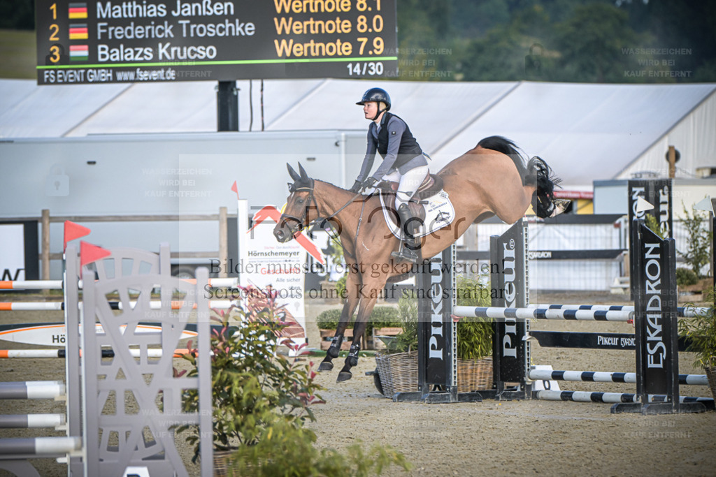 DOS_8038 | Entdecke hochwertige Reitturnierfotos von Foto Oger. Professionell, emotional und authentisch – jetzt Lieblingsmomente im Shop bestellen. - Realisiert mit Pictrs.com