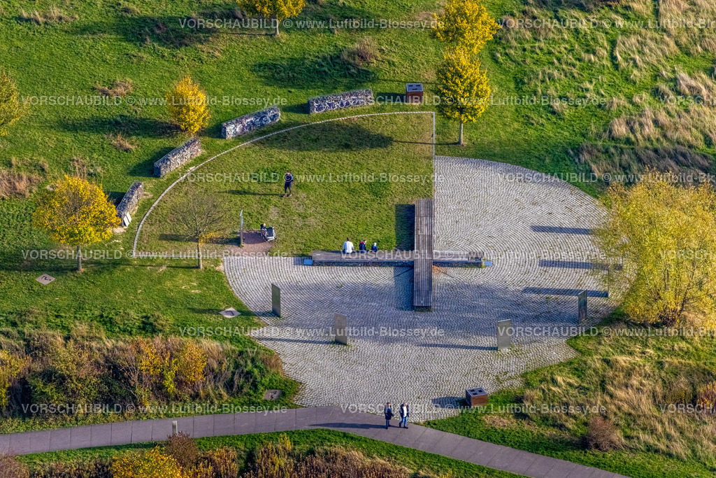 Bochum221101137 | Luftbild, Tippelsberg, Hügel und Park, Riemke, Bochum, Ruhrgebiet, Nordrhein-Westfalen, DeutschlandTippelsberg, Park,