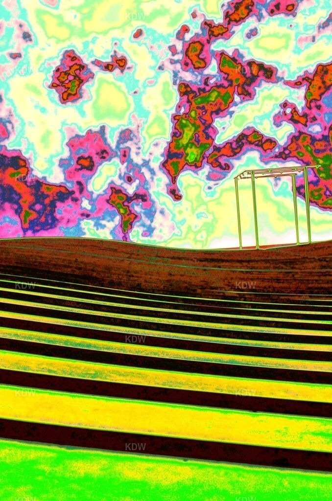 Look Up! | Abstrakte Fotografie, Blick nach oben - Realisiert mit Pictrs.com