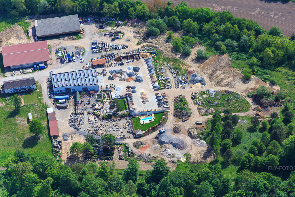 Luftbild: Palatinum Landschafts u. Gartendesign in Hagenbach im Bundesland Rheinland-Pfalz in Deutschland. Foto: IMG_078379.jpg vom 08.05.2015 durch Werner Riehm/FLY-FOTO.dePalatinum