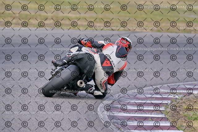26bt05-1868 | markuskiefer.com - Realisiert mit Pictrs.com