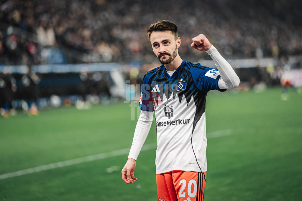 Fußball | Männer | Saison 2025/2026 | 1. Fußball-Bundesliga | 15. Spieltag | Hamburger SV vs. Eintracht Frankfurt | 20.12.2025 | Torjubel Fabio Daniel Ferreira Vieira (#20, HSV) Tor zurückgenommen Abseits