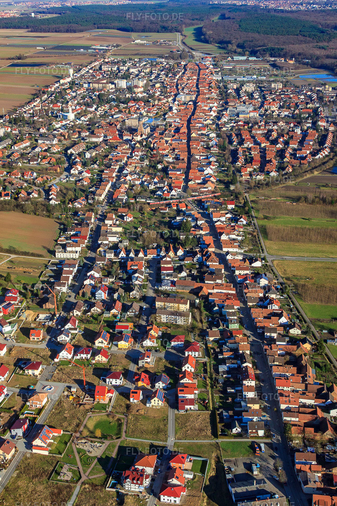 Luftbild: Stadtansicht aus Westen in Kandel im Bundesland Rheinland-Pfalz in Deutschland. Foto: IMG_37045.jpg vom 16.01.2011 durch Werner Riehm/FLY-FOTO.de