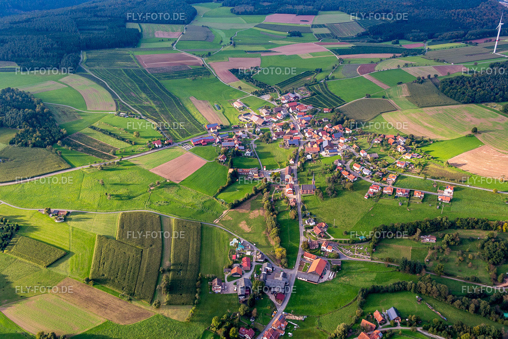 Dorfansicht | Luftbild: Dorfansicht im Ortsteil Steinbach in Mudau im Bundesland Baden-Württemberg in Deutschland. Foto: IMG_073592.jpg vom 26.09.2014 durch Werner Riehm/FLY-FOTO.de - Realisiert mit Pictrs.com