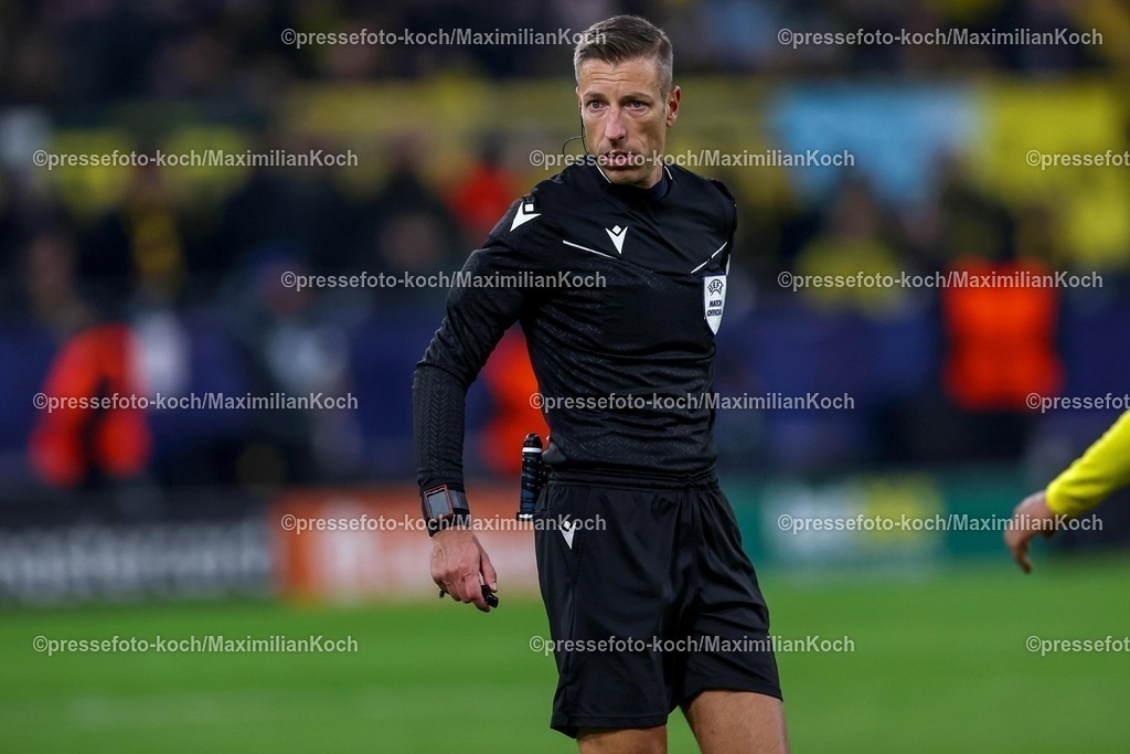 UCL1902250102342 | 19.02.2025, Fußball, UEFA Champions League, Borussia Dortmund - Sporting Lissabon, Signal Iduna Park, Knockout phase play-offs, Saison 2024 2025: Schiedsrichter Davide Massa