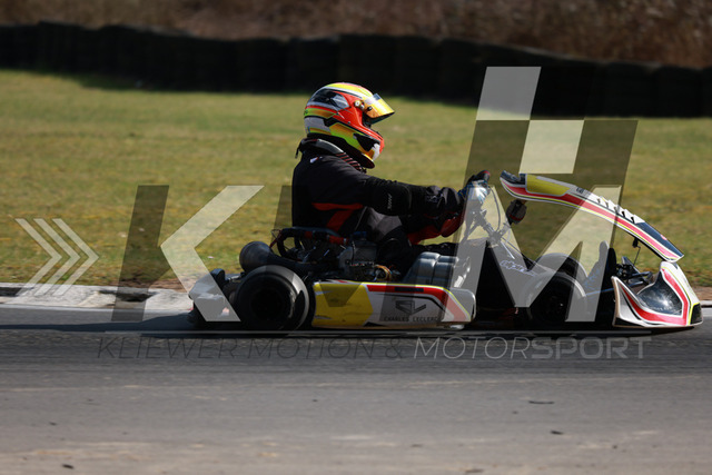 0DKP1727 | Kliewer Motion & Motorsport - Realisiert mit Pictrs.com