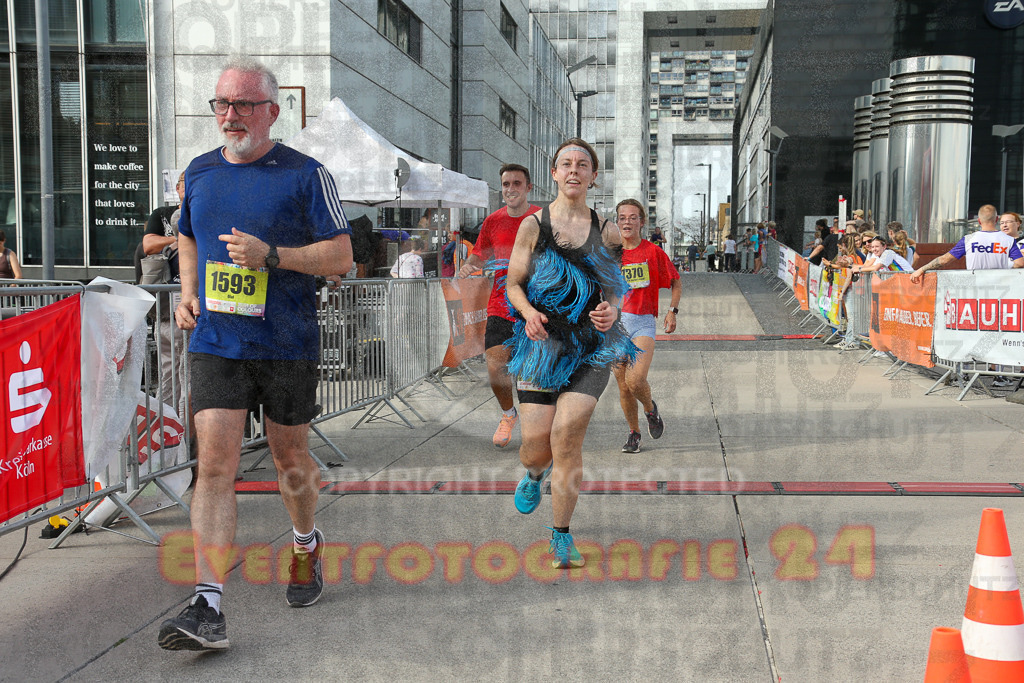 250920_1541_EX1_0422 | Sportfotografie im Rhein-Sieg Kreis, Köln, Bonn, NRW, Rheinland Pfalz, Hessen, etc. Unser Tätigkeitsfeld umfasst den Laufsport vom Volkslauf über den Marathon, Duathlon, Triathon bis zum Ultralauf wie Kölnpfad Ultra oder Schindertrail.
