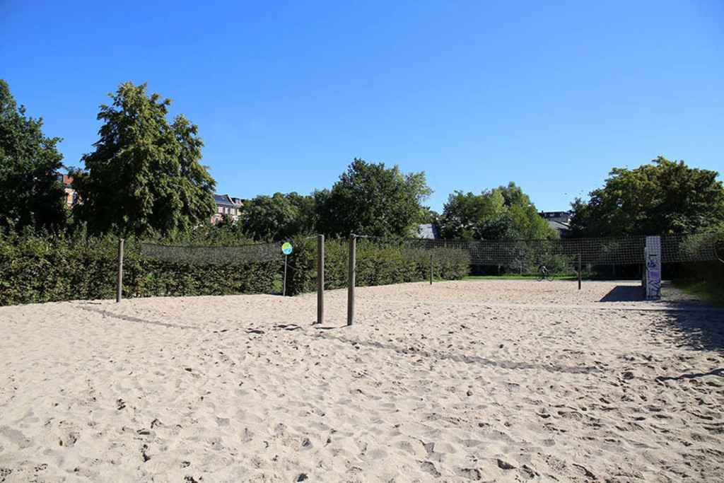 Foto: Leipzig - Lene-Voigt-Park | Das Team hinter BILDLEXIKON LEIPZIG bündelt historische wie aktuelle Informationen über die Stadt Leipzig in Text und Bild auf einer Plattform und stellt diese der interessierten Öffentlichkeit zur Verfügung.