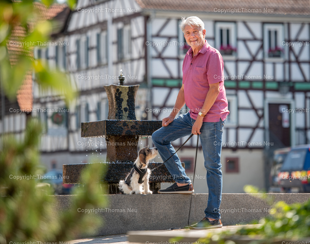 DSC_0713 | Lautertal, Sommerthema Ortsvorsteher, Alfred Hogen Reichenbach mit seinem Hund Willi,,, Bild: Thomas Neu