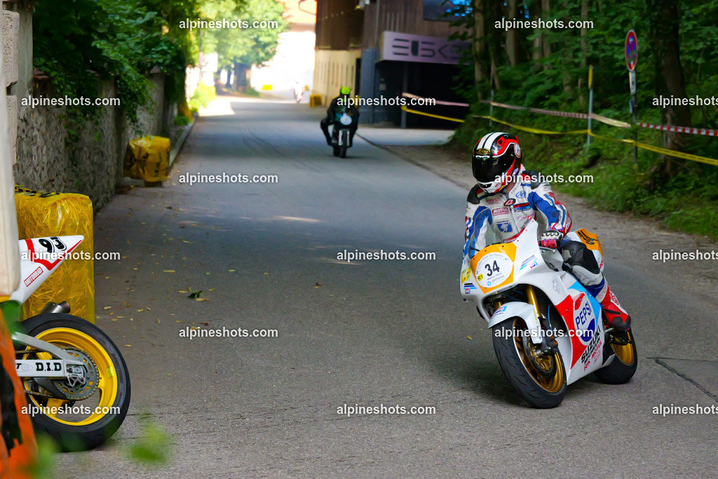 P1015517 | Erleben Sie atemberaubende, hochqualitative Fotos Ihrer Fahrt entlang der malerischen Alpenstraßen. Besuchen Sie alpineshots.com, um professionelle Aufnahmen Ihrer unvergesslichen Reise zu finden und zu kaufen - Realisiert mit Pictrs.com