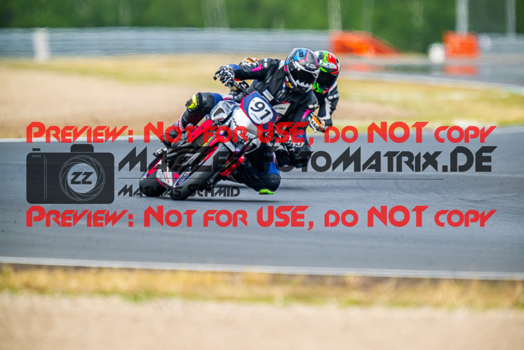 MaZZes_FotoMatrix_220625_1702 | TWINCUP