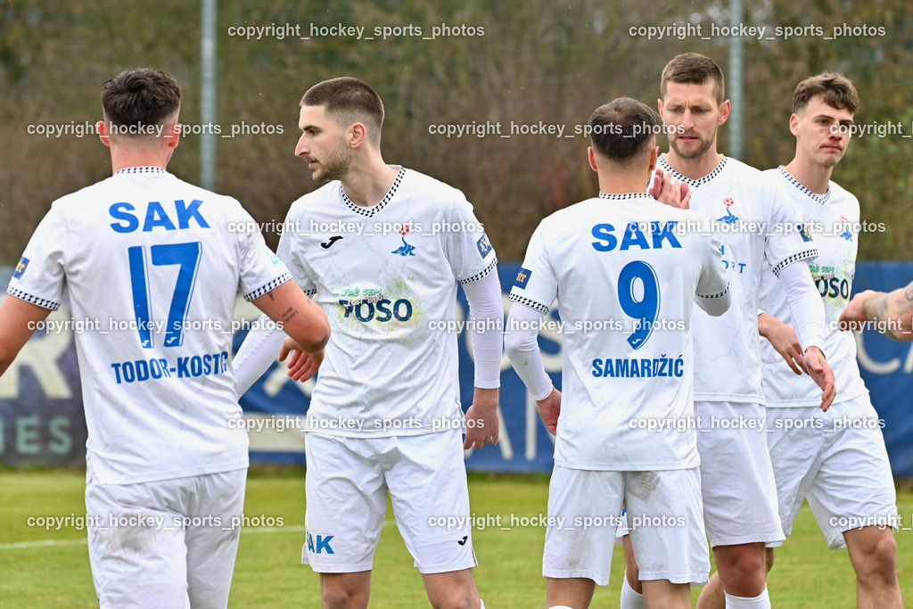SAK vs. VST Völkermarkt | Jubel SAK Mannschaft, #17 Timo Todor-Kostic SAK, #9 Sinan Samardzic SAK, #11 Luka Jerin SAK, SAK vs. VST Völkermarkt, SAK vs. VST Völkermarkt am 21.03.2026 in Klagenfurt (Sportpark Welzenegg), Austria, (Photo by Bernd Stefan)
