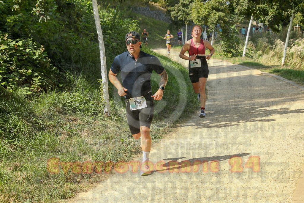 250824_1436_EX1_6814 | Sportfotografie im Rhein-Sieg Kreis, Köln, Bonn, NRW, Rheinland Pfalz, Hessen, etc. Unser Tätigkeitsfeld umfasst den Laufsport vom Volkslauf über den Marathon, Duathlon, Triathon bis zum Ultralauf wie Kölnpfad Ultra oder Schindertrail.