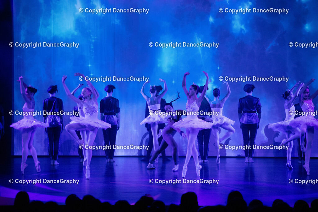 GPHY1744 | DanceGraphy - Realisiert mit Pictrs.com