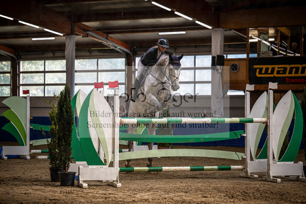 DOS_0517 | Entdecke hochwertige Reitturnierfotos von Foto Oger. Professionell, emotional und authentisch – jetzt Lieblingsmomente im Shop bestellen.Deutschlandweite Turnierfotografie. - Realisiert mit Pictrs.com