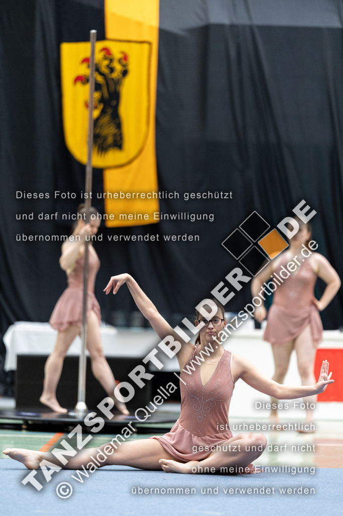 20240323-00264 | Hier finden Sie Tanz Bilder vom Latein und Standard Formationen tanzen. Sportbilder vom Tanzsport. Schöne Fotos und von Weltmeisterschaft, Europameisterschaft, Bundesliga, Regionalliga, Oberliga und Landesliga sowie von GOC Stuttgart, DanceComp, WM Bremen