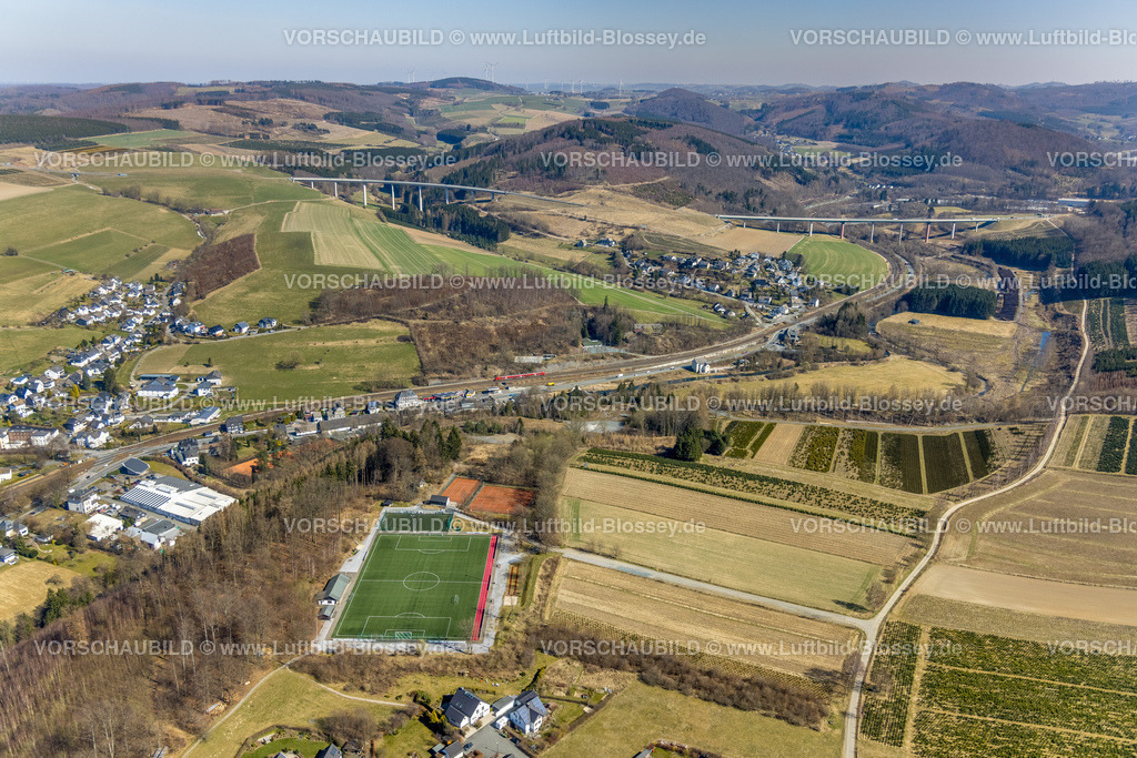 Bestwig220302981 | Luftbild, Sportplatz Ostwig und Tennisplätze in Bestwig, Sauerland, Nordrhein-Westfalen, Deutschland