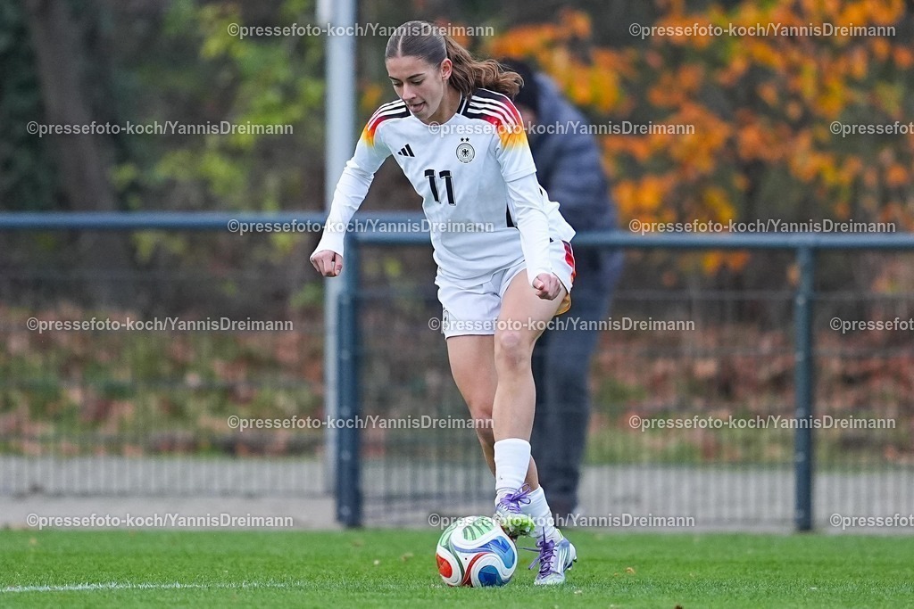 xYDRx26112502048 | 26.11.2025, xydrx, Fußball, Länderspiel, EM-Qualifikation U19-Frauen, Belgien - Deutschland, Sportschule Wedau: Leni Eggert (GER #11)
