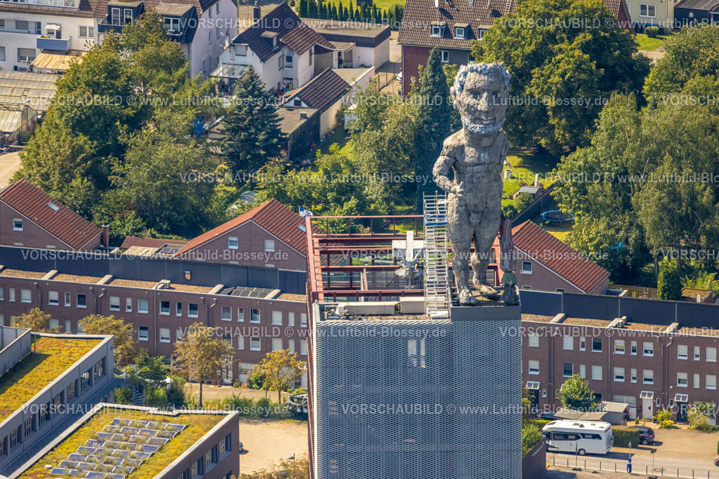 Gelsenkirchen240807255GE-Nord | Luftbild, Herkules von Gelsenkirchen Figur, Statue und Skulptur vom Künstler Markus Lüpertz auf dem Nordsternturm, Horst, Gelsenkirchen, Ruhrgebiet, Nordrhein-Westfalen, Deutschland