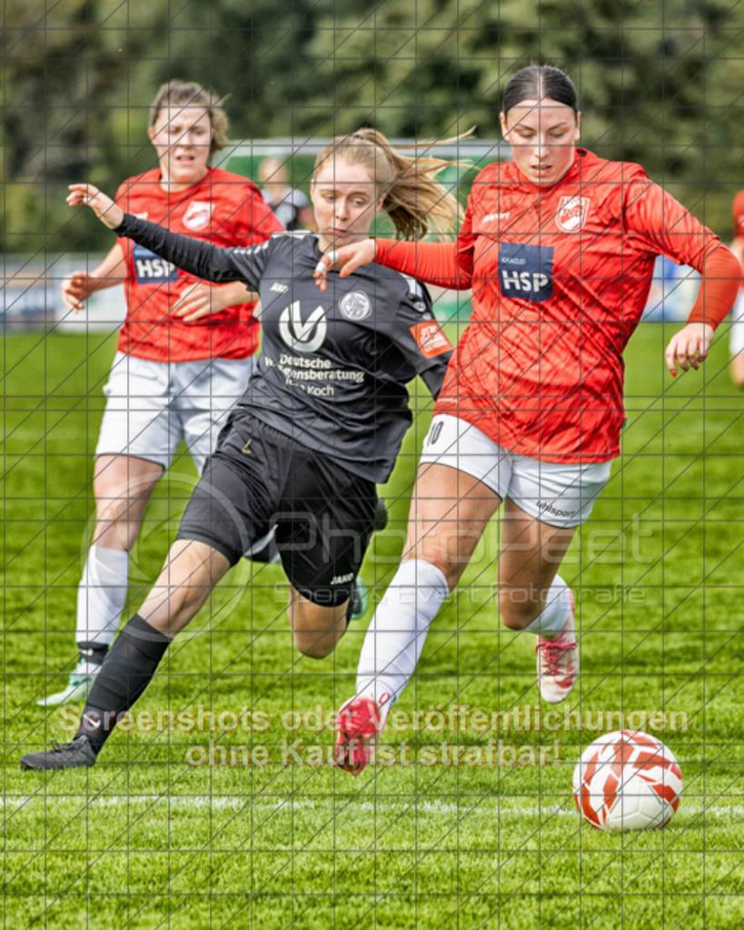 20250928_143407_0568-Bearbeitet-2 | #,1.FC Donzdorf (schwarz) vs. TV Derendingen (rot), Fussball, Frauen-Verbandsliga Württemberg, 03. Spieltag, Saison 2025/2026, Rasenplatz Lautertal Stadion, Süßener Straße 16, 73072 Donzdorf, 28.09.2025 - 13:00 Uhr,Foto: PhotoPeet-Sportfotografie/Peter Harich