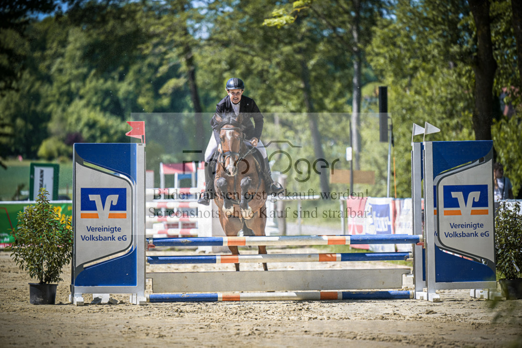 DOS_9952 | Entdecke hochwertige Reitturnierfotos von Foto Oger. Professionell, emotional und authentisch – jetzt Lieblingsmomente im Shop bestellen.Deutschlandweite Turnierfotografie. - Realisiert mit Pictrs.com