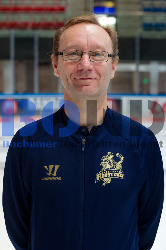 Deutsche Eishockey Liga (DEL): Iserlohn Roosters Teamshooting {date} -  | {headline}(Foto: Sebastian Sendlak / BOND) - Realisiert mit Pictrs.com