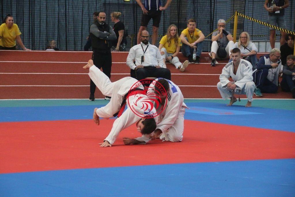 MSY-2022-10-30-7911 | Fotos vom Adler Cup - Pictures from Adler Cup

Hier findet Ihr alle Eindrücke und großen Momente der Adler Cup Wochenenden. Here you will find all impressions and great moments of the Adler Cup weekends. - Realisiert mit Pictrs.com