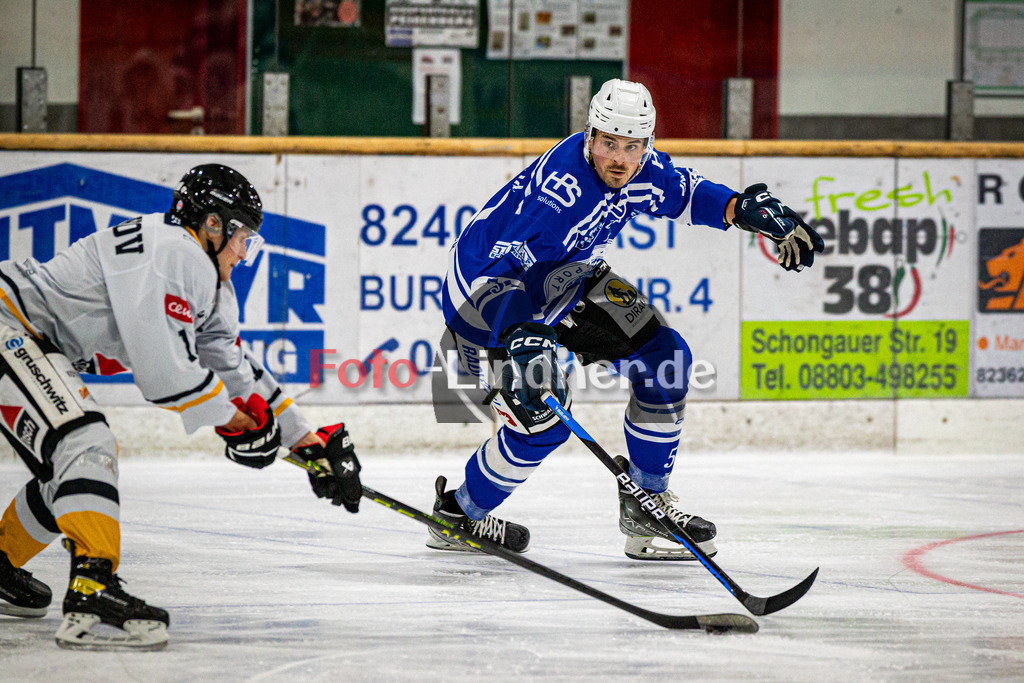 SC Forst NATURE BOYS gegen WANDERERS Germering | Eishockey Landesliaga Herren Gruppe A 2024/2025, SC Forst NATURE BOYS gegen WANDERERS Germering, 20241025,Maximilian BRAUER (Nature Boyz 51) in Aktion,2024-10-25 in Peißenberg (Eisstadion Peißenberg), Maximilian BRAUER (Nature Boyz 51)Copyright: WolfgangxLindner www.foto-lindner.de