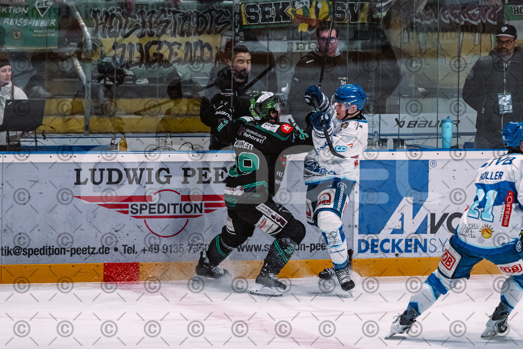 Alligators_vs_Riessersee_03_02_2026-07 | Höchstadt Alligators Fotogalerie: Eishockey-Action aus Franken. Professionelle Spielfotos, Portraits & Stadionbilder zum Download. Jetzt entdecken! - Realisiert mit Pictrs.com
