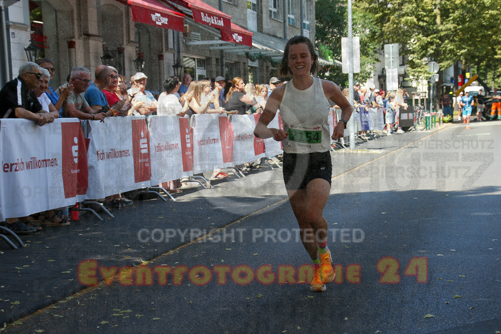 250621_1144_EX1_3914 | Sportfotografie im Rhein-Sieg Kreis, Köln, Bonn, NRW, Rheinland Pfalz, Hessen, etc. Unser Tätigkeitsfeld umfasst den Laufsport vom Volkslauf über den Marathon, Duathlon, Triathon bis zum Ultralauf wie Kölnpfad Ultra oder Schindertrail.