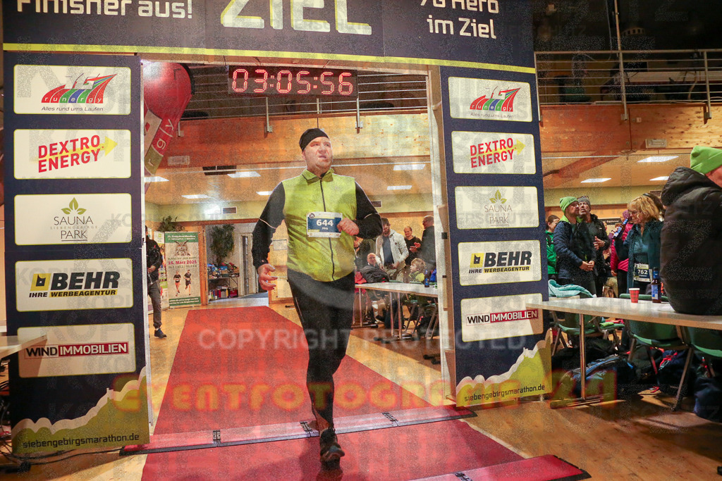 241208_1208_EX1_7374 | Sportfotografie im Rhein-Sieg Kreis, Köln, Bonn, NRW, Rheinland Pfalz, Hessen, etc. Unser Tätigkeitsfeld umfasst den Laufsport vom Volkslauf über den Marathon, Duathlon, Triathon bis zum Ultralauf wie Kölnpfad Ultra oder Schindertrail.