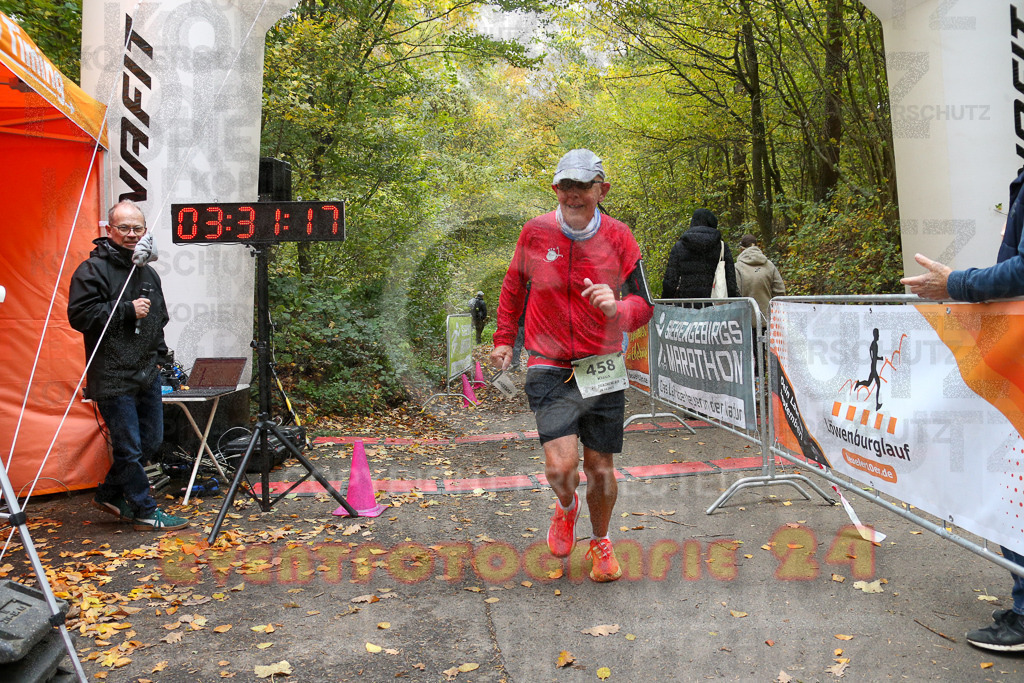 251026_1332_EX1_3613 | Sportfotografie im Rhein-Sieg Kreis, Köln, Bonn, NRW, Rheinland Pfalz, Hessen, etc. Unser Tätigkeitsfeld umfasst den Laufsport vom Volkslauf über den Marathon, Duathlon, Triathon bis zum Ultralauf wie Kölnpfad Ultra oder Schindertrail.