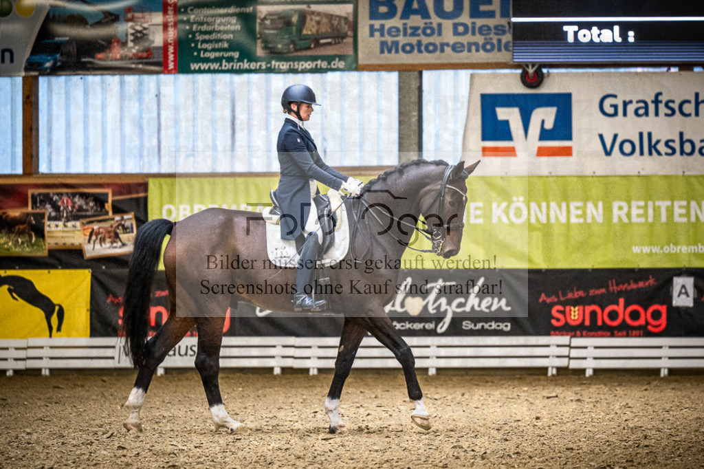 DOS_2112 | Entdecke hochwertige Reitturnierfotos von Foto Oger. Professionell, emotional und authentisch – jetzt Lieblingsmomente im Shop bestellen.Deutschlandweite Turnierfotografie. - Realisiert mit Pictrs.com