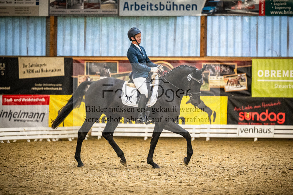 DOS_0020 | Entdecke hochwertige Reitturnierfotos von Foto Oger. Professionell, emotional und authentisch – jetzt Lieblingsmomente im Shop bestellen.Deutschlandweite Turnierfotografie. - Realisiert mit Pictrs.com